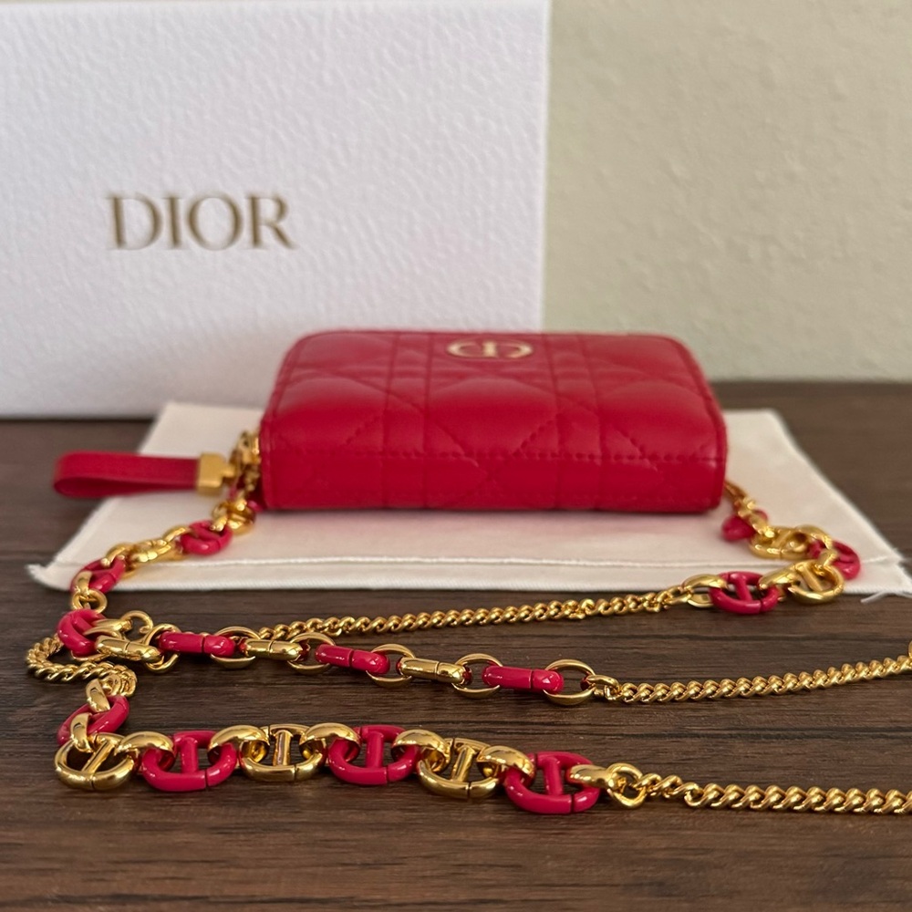❌SOLD❌DIOR Caro Cannage Stitched Lambskin Leather Compact Wallet on Chain - Picture 6 of 7